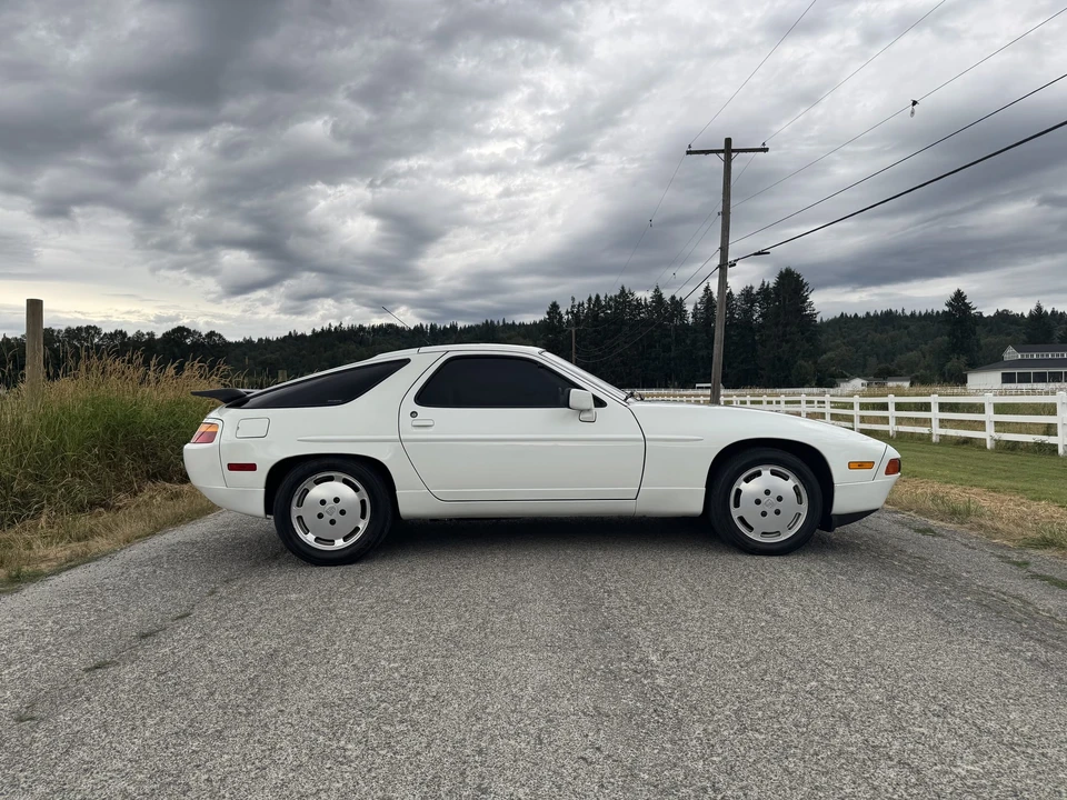 1989 Porsche 928 S4 - Image 6 of 31