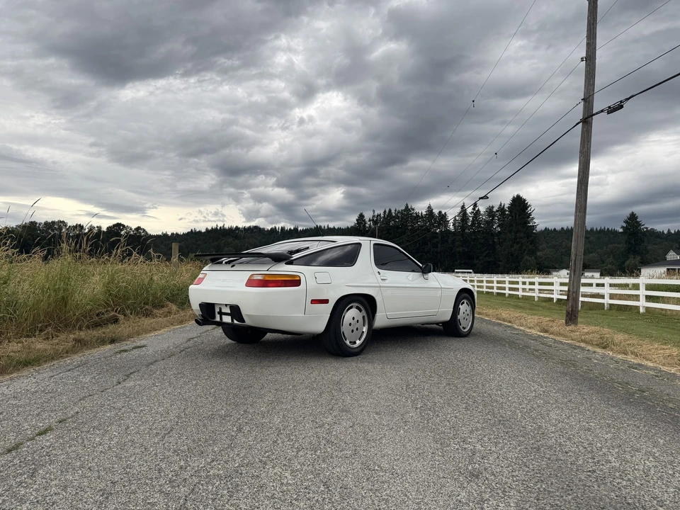 1989 Porsche 928 S4 - Image 7 of 31