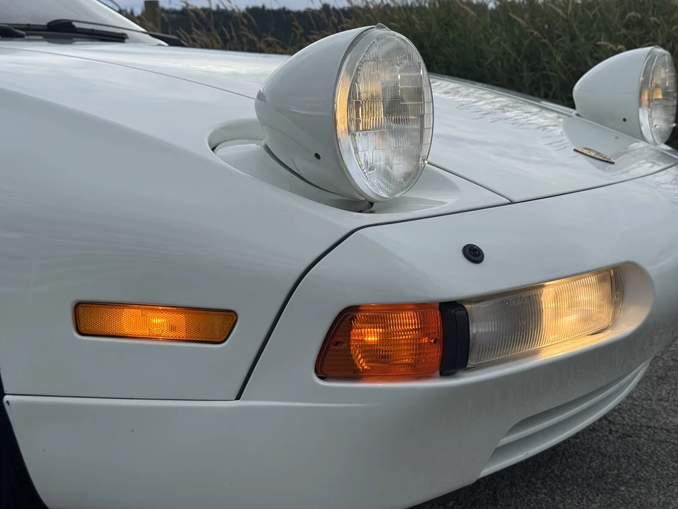 1989 Porsche 928 S4 - Image 18 of 31