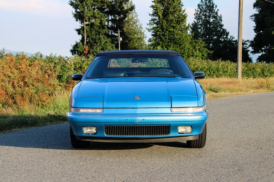 1990 Buick Reatta - Image 30 of 31