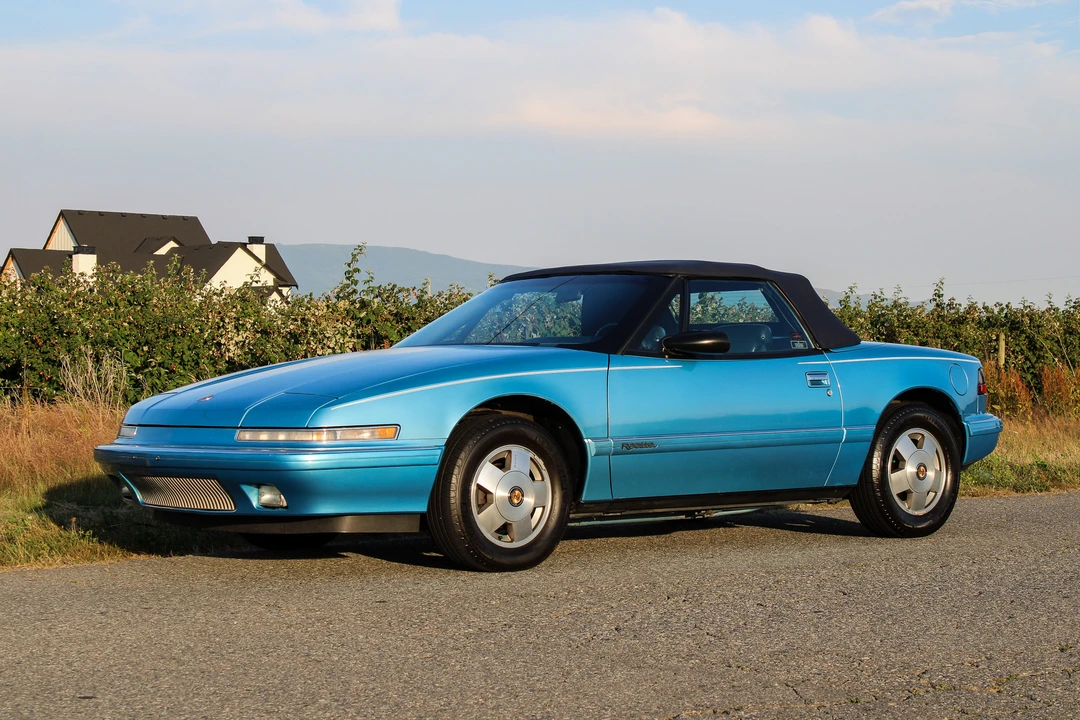 1990 Buick Reatta - Image 27 of 31