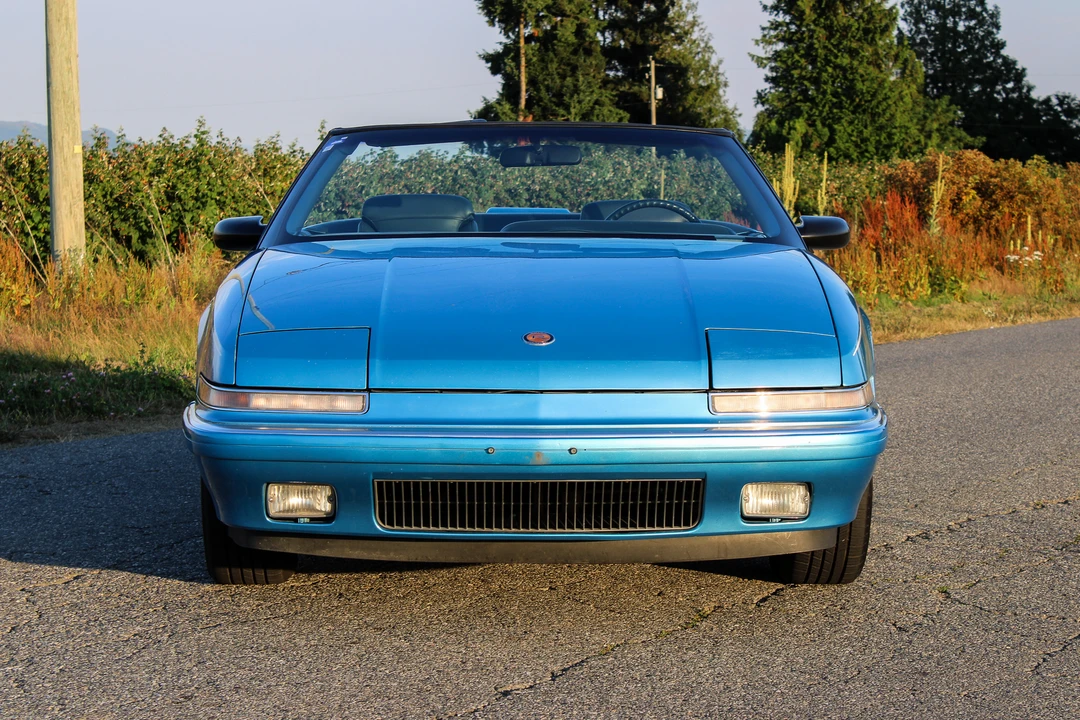 1990 Buick Reatta - Image 3 of 31