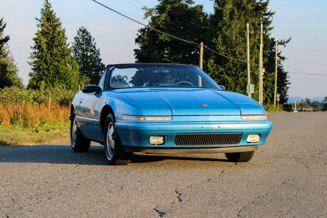 1990 Buick Reatta - Image 4 of 31