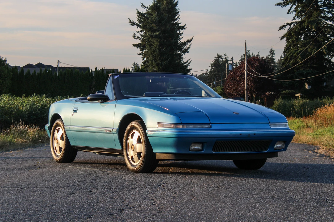 1990 Buick Reatta - Image 5 of 31