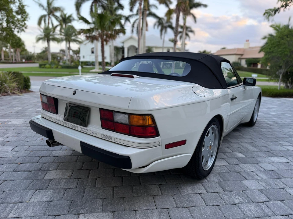 1990 Porsche 944 S2 - Image 30 of 31