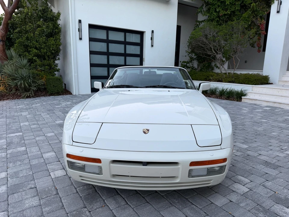 1990 Porsche 944 S2 - Image 2 of 31