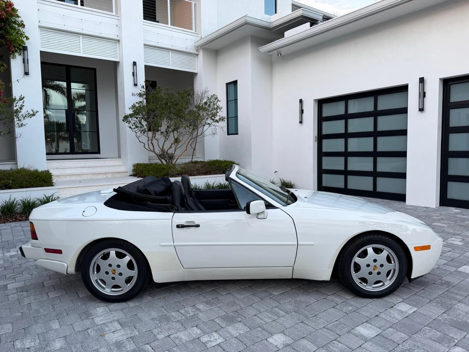 1990 Porsche 944 S2 - Image 15 of 31
