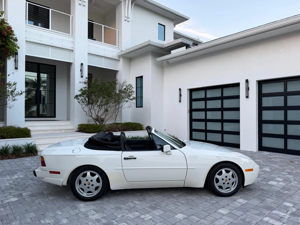 1990 Porsche 944 S2 - Image 14 of 31