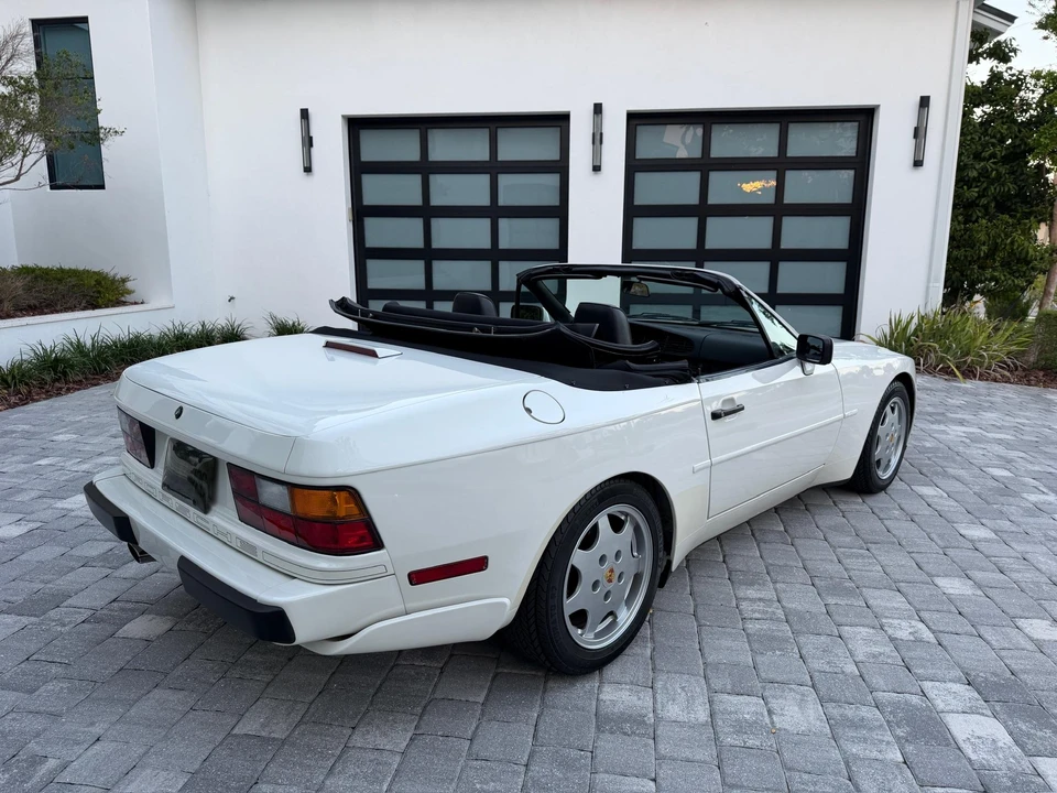 1990 Porsche 944 S2 - Image 13 of 31