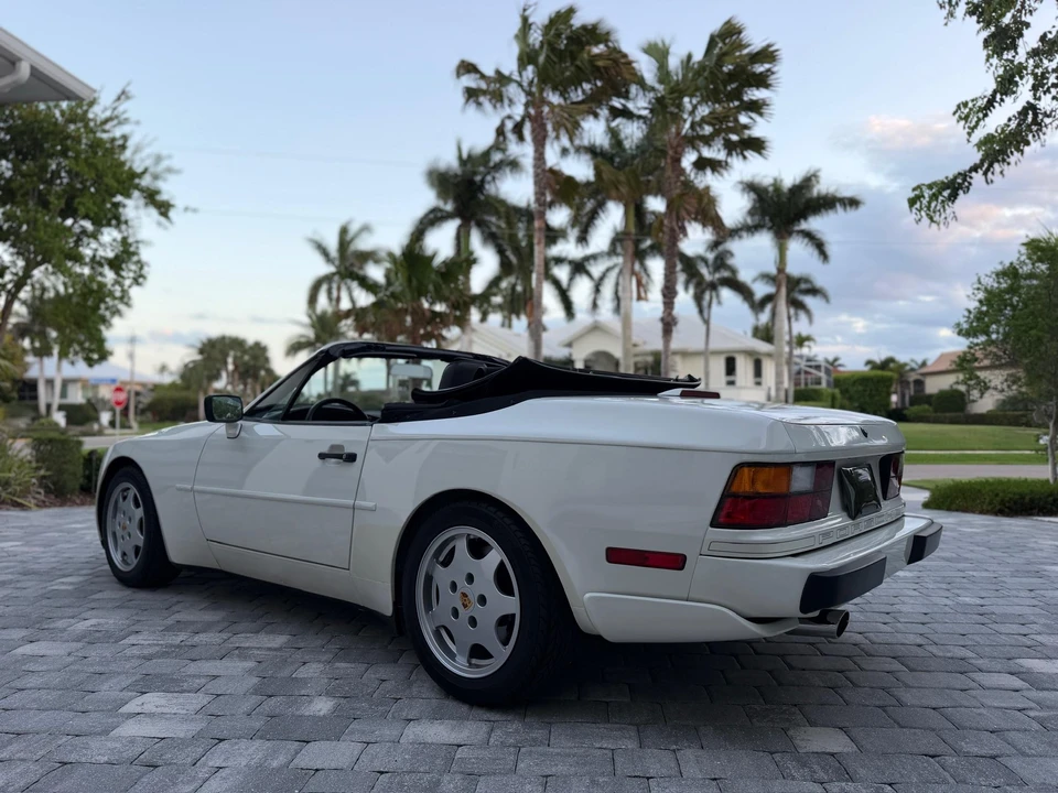 1990 Porsche 944 S2 - Image 10 of 31