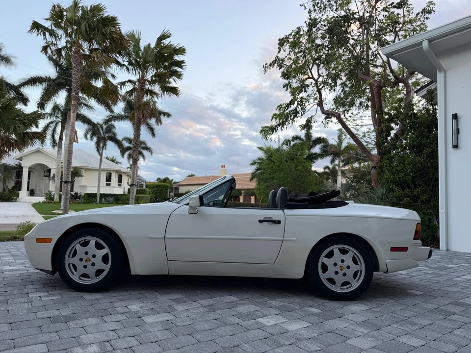 1990 Porsche 944 S2 - Image 7 of 31