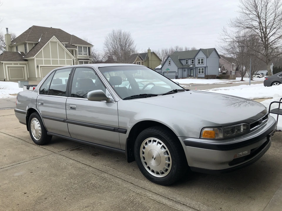 1991 Honda Accord 4th Gen - Image 2 of 31