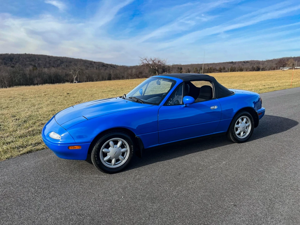 1991 Mazda NA MX-5 Miata - Image 2 of 31