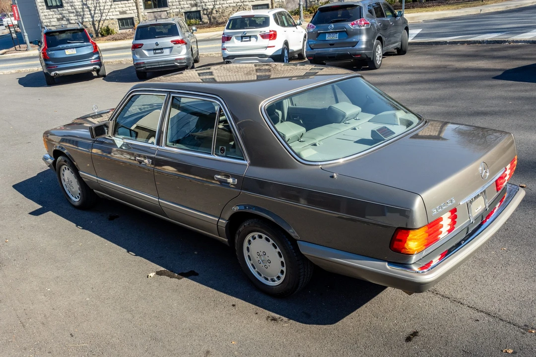 1991 Mercedes-Benz W126 S-Class Sedan - Image 7 of 31