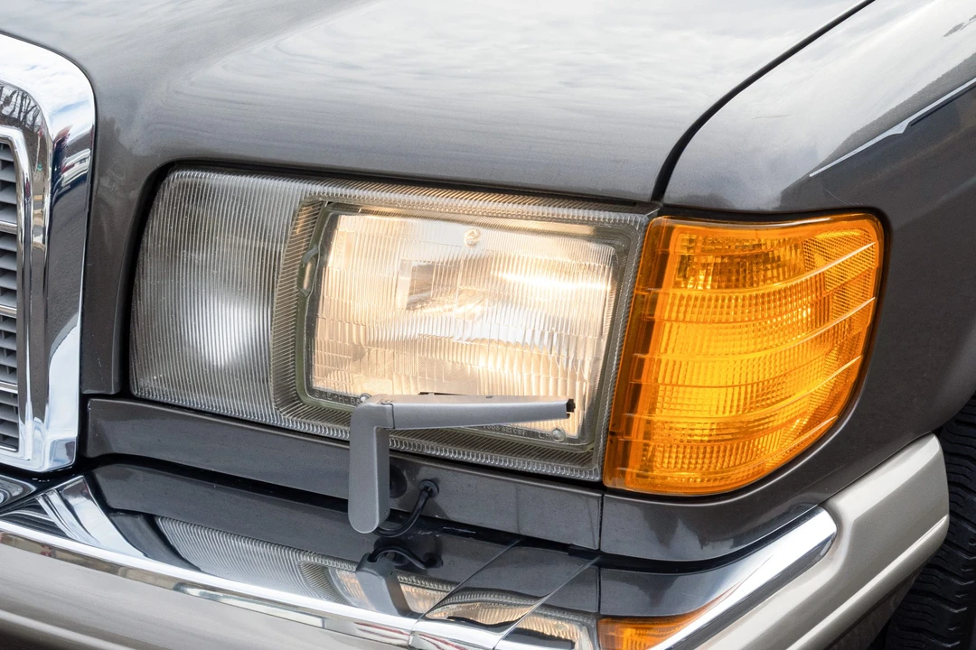 1991 Mercedes-Benz W126 S-Class Sedan - Image 29 of 31