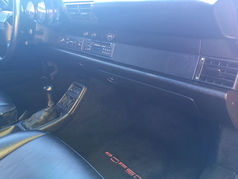 1991 Porsche 964 Carrera 4 - Image 28 of 31