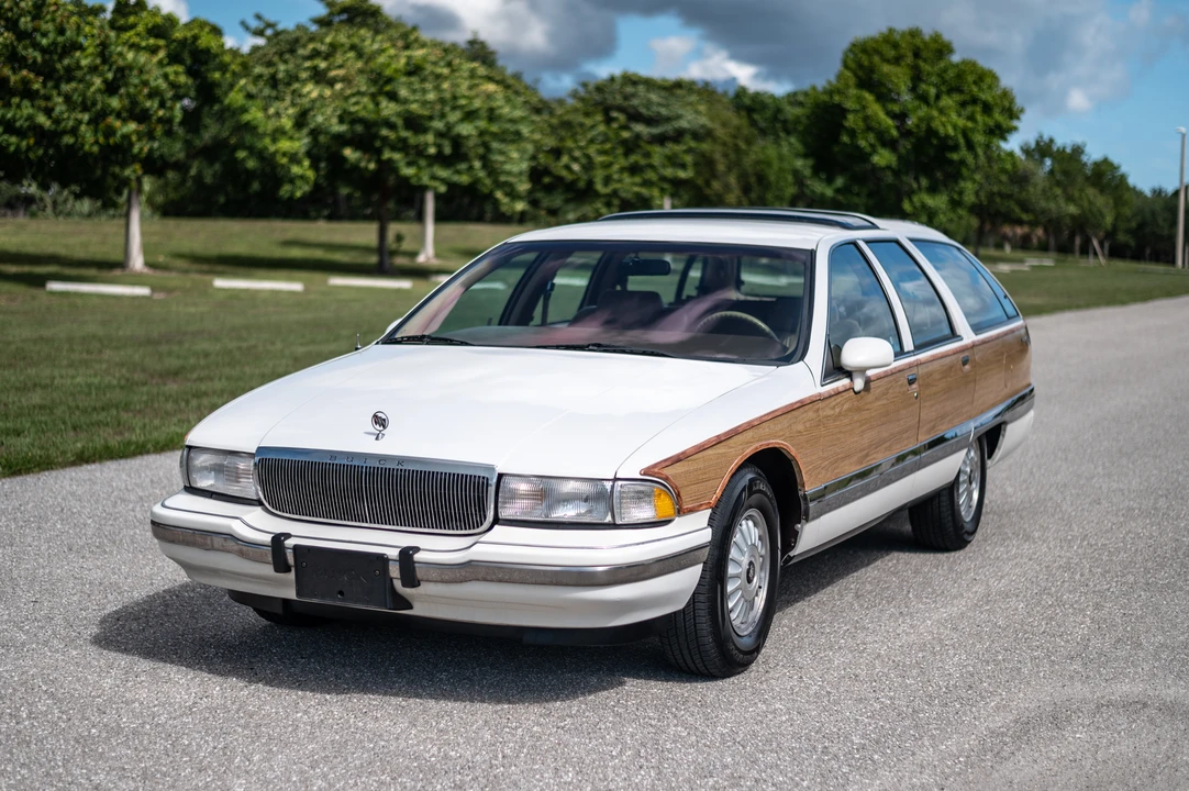 1992 Buick Roadmaster - Image 4 of 31