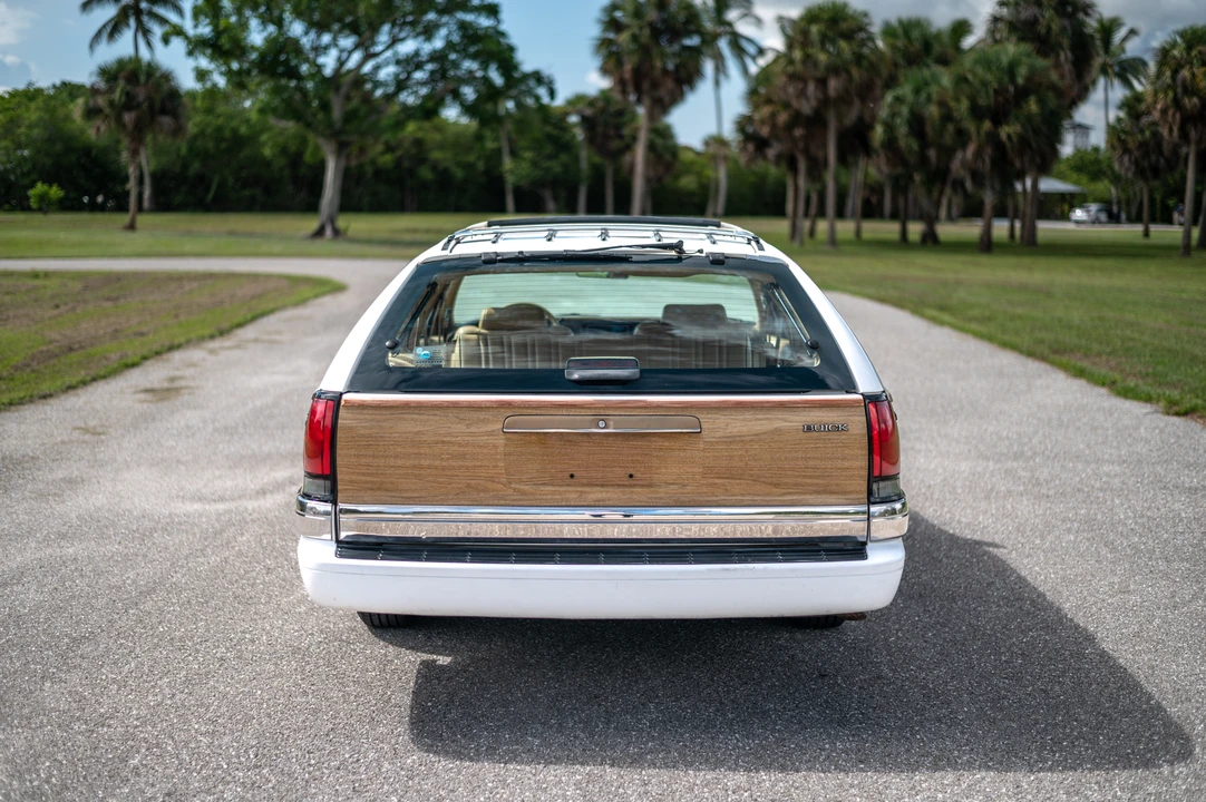 1992 Buick Roadmaster - Image 22 of 31