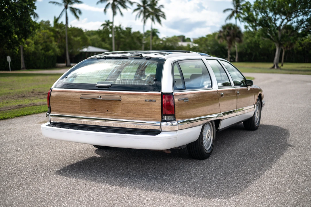 1992 Buick Roadmaster - Image 19 of 31