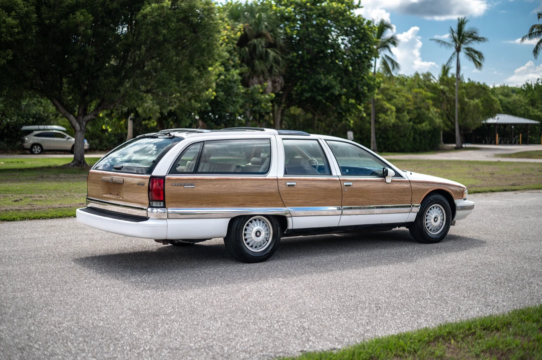 1992 Buick Roadmaster - Image 17 of 31