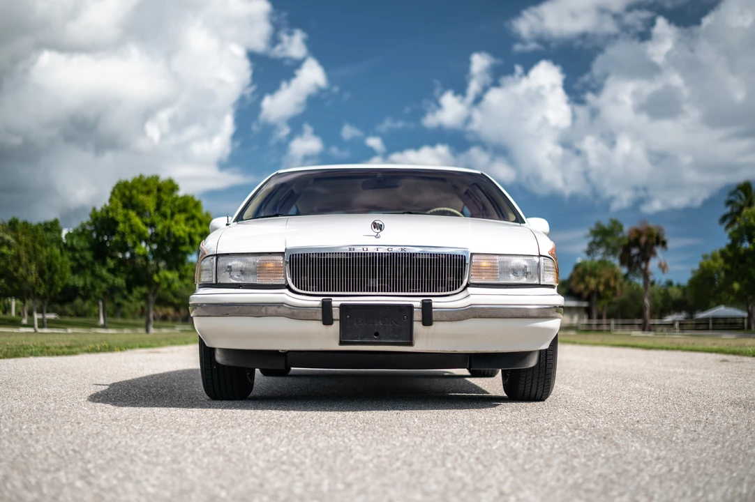 1992 Buick Roadmaster - Image 6 of 31