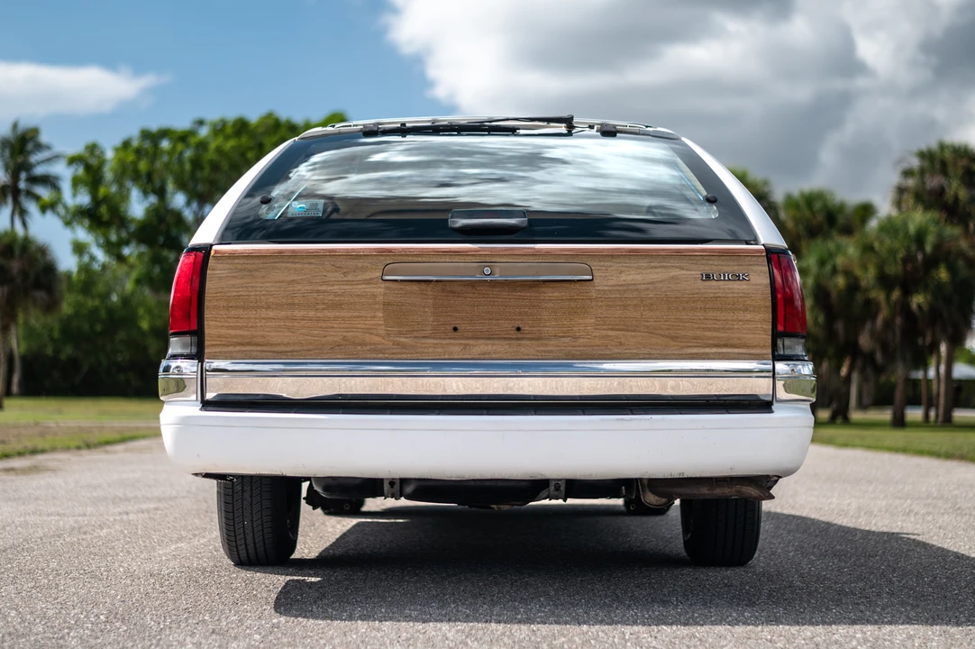 1992 Buick Roadmaster - Image 23 of 31