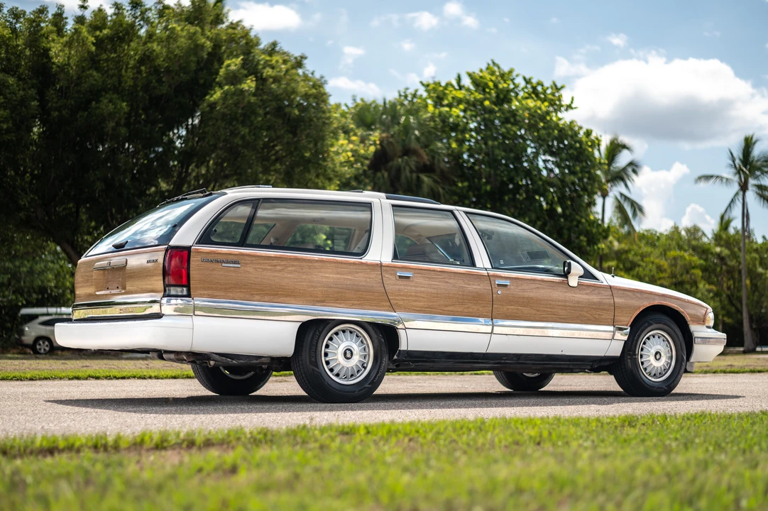 1992 Buick Roadmaster - Image 18 of 31