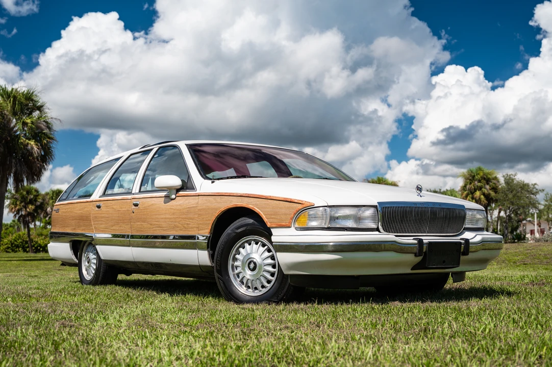 1992 Buick Roadmaster - Image 10 of 31