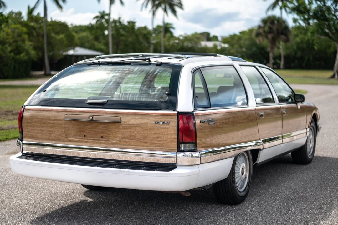 1992 Buick Roadmaster - Image 20 of 31