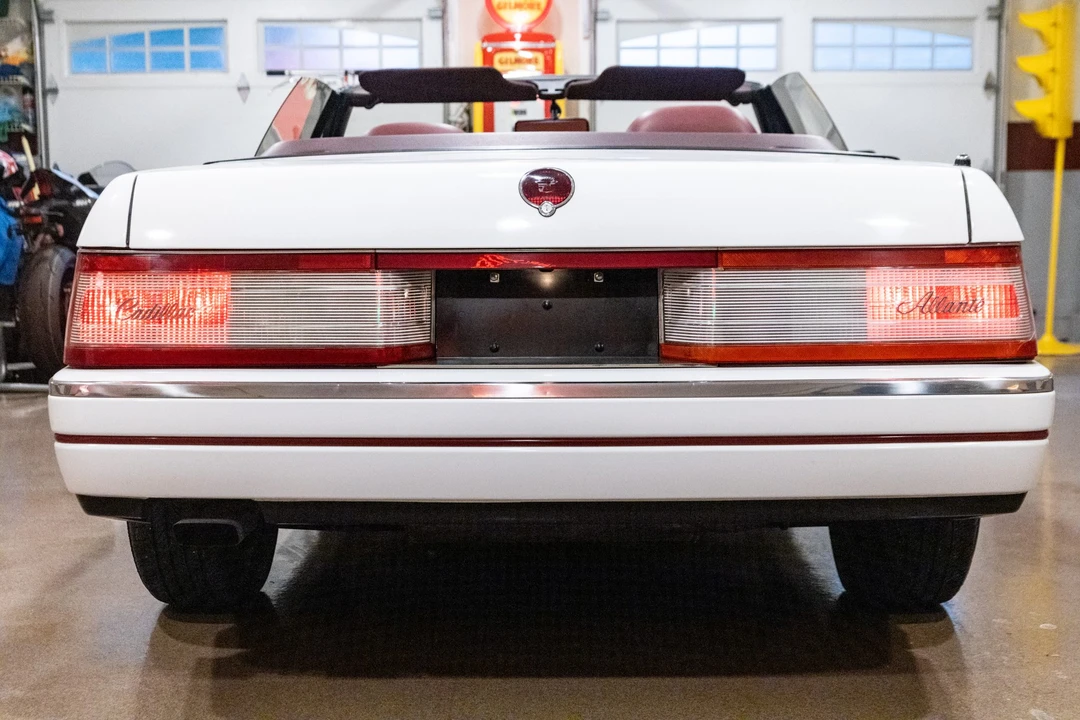 1992 Cadillac Allante - Image 4 of 31