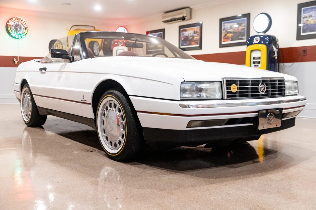 1992 Cadillac Allante - Image 9 of 31