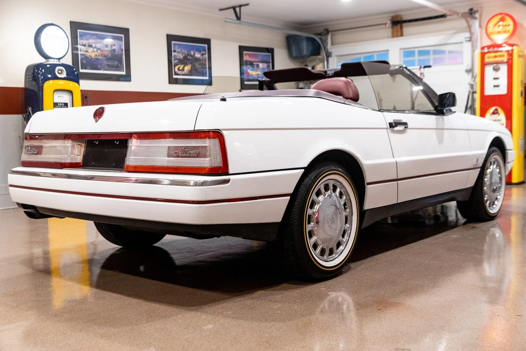 1992 Cadillac Allante - Image 7 of 31