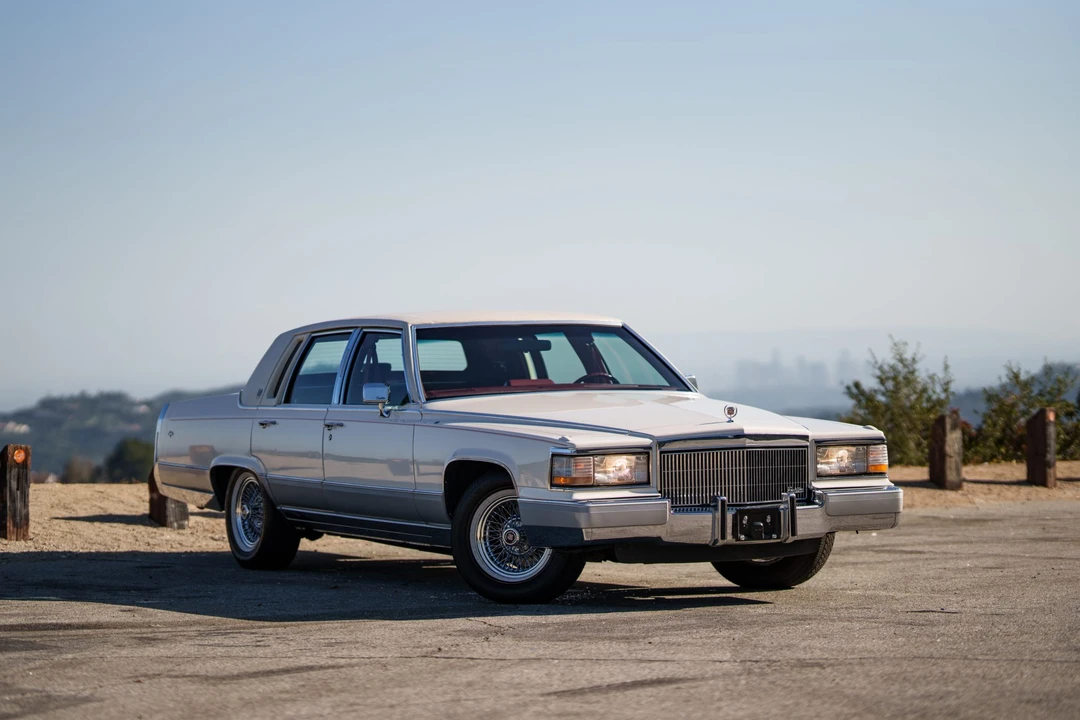 1992 Cadillac Brougham - Image 5 of 31