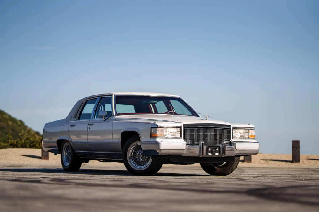 1992 Cadillac Brougham - Image 4 of 31