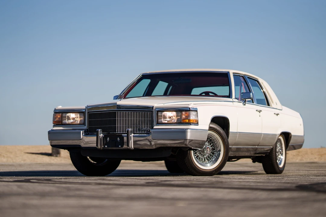 1992 Cadillac Brougham - Image 2 of 31