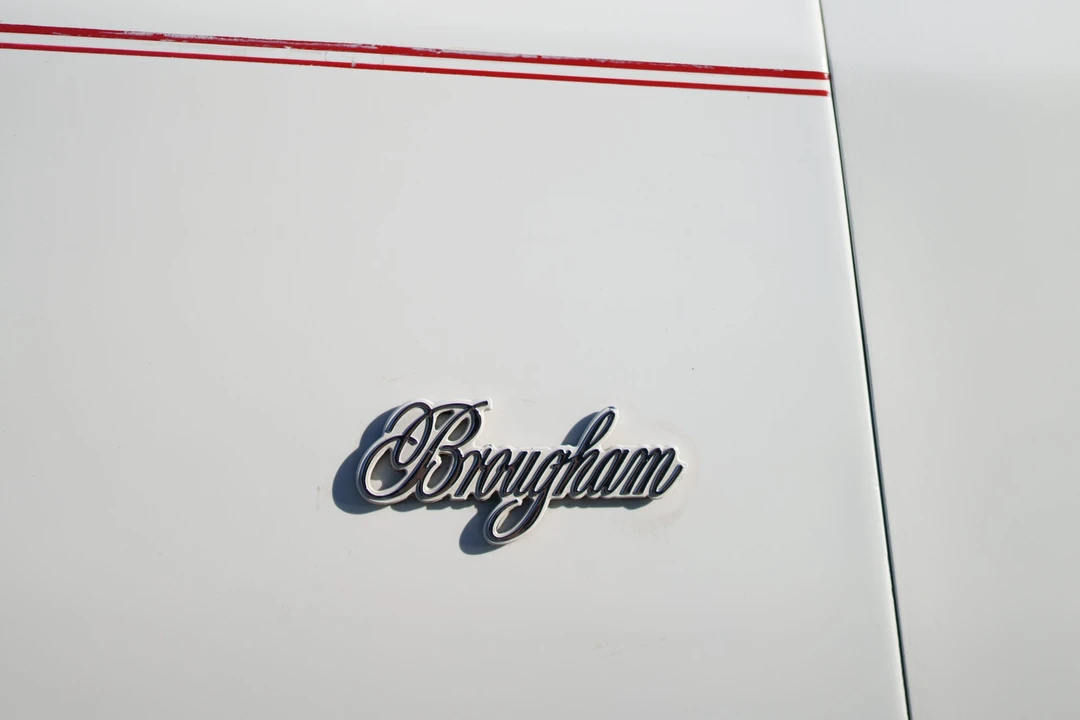 1992 Cadillac Brougham - Image 30 of 31