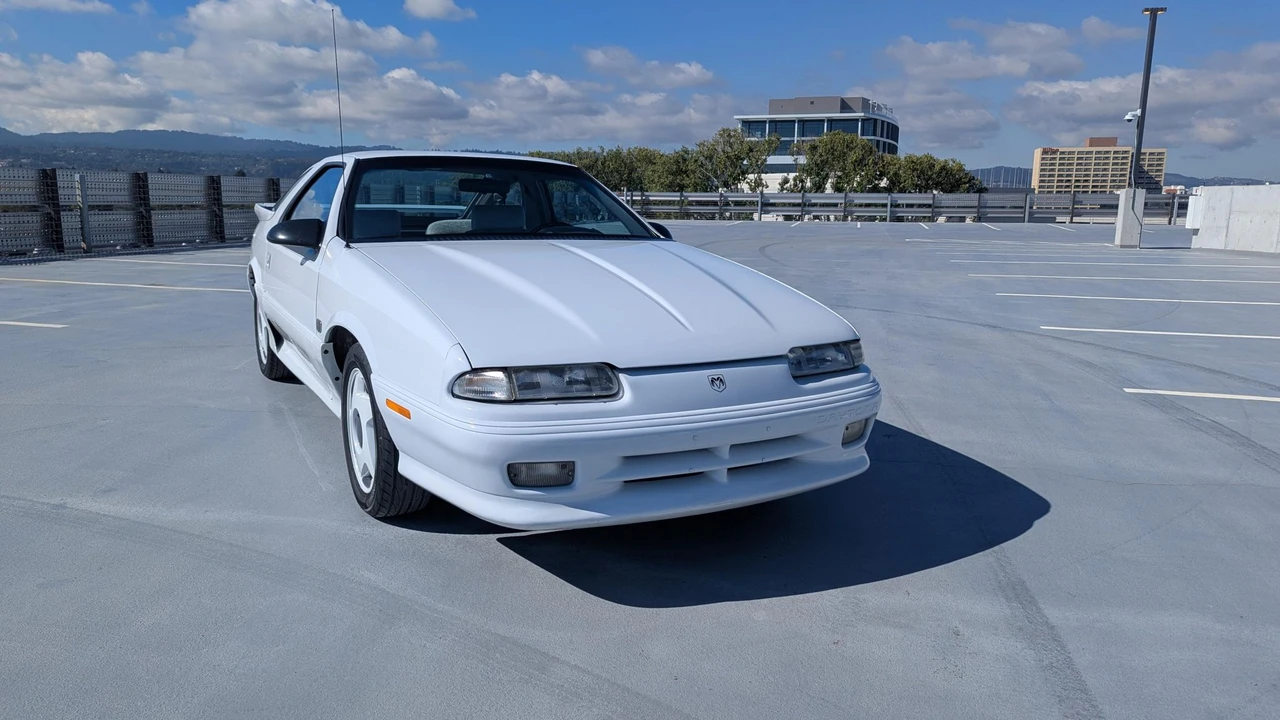 1992 Dodge Daytona - Image 9 of 31