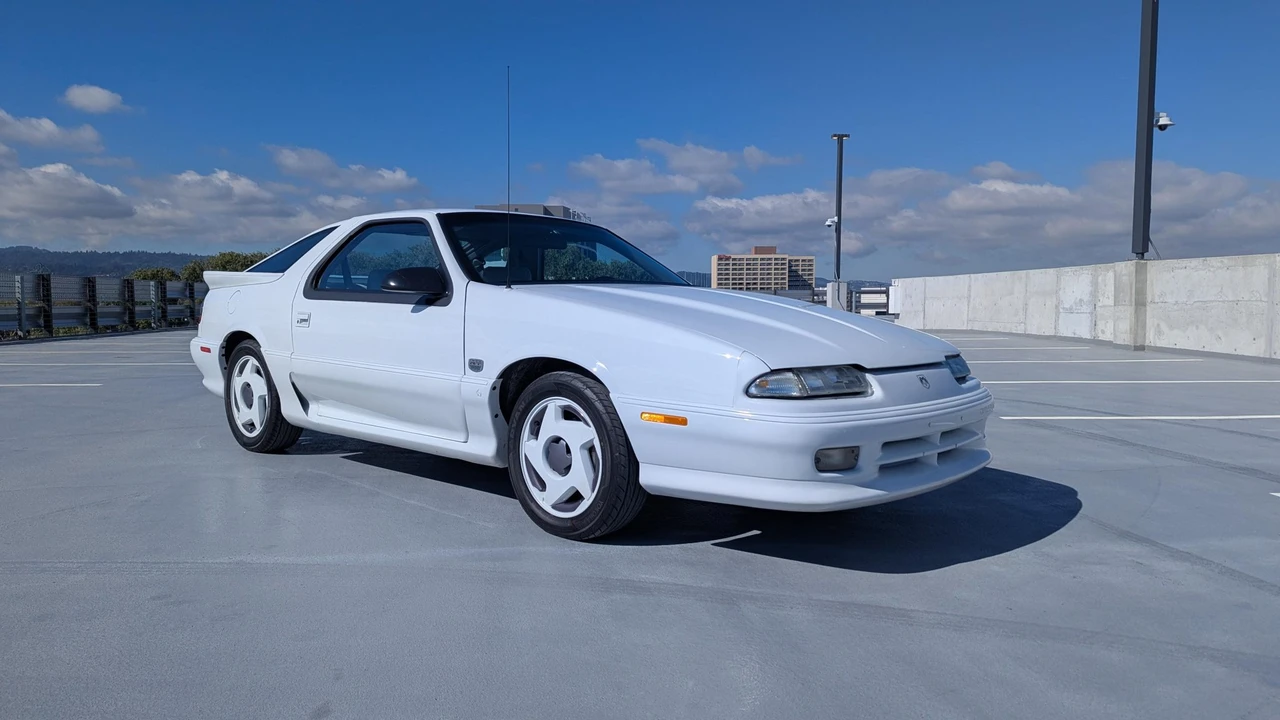 1992 Dodge Daytona - Image 14 of 31