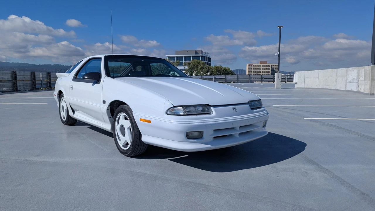 1992 Dodge Daytona - Image 12 of 31