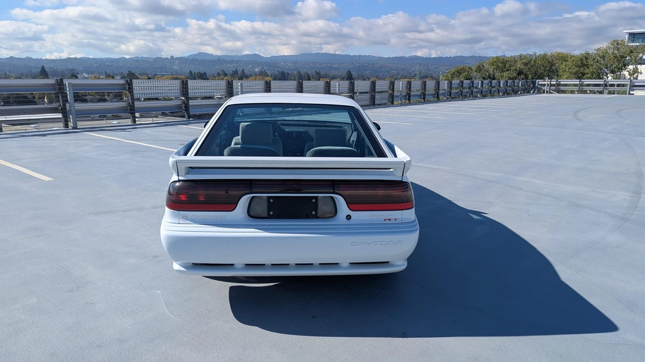1992 Dodge Daytona - Image 24 of 31