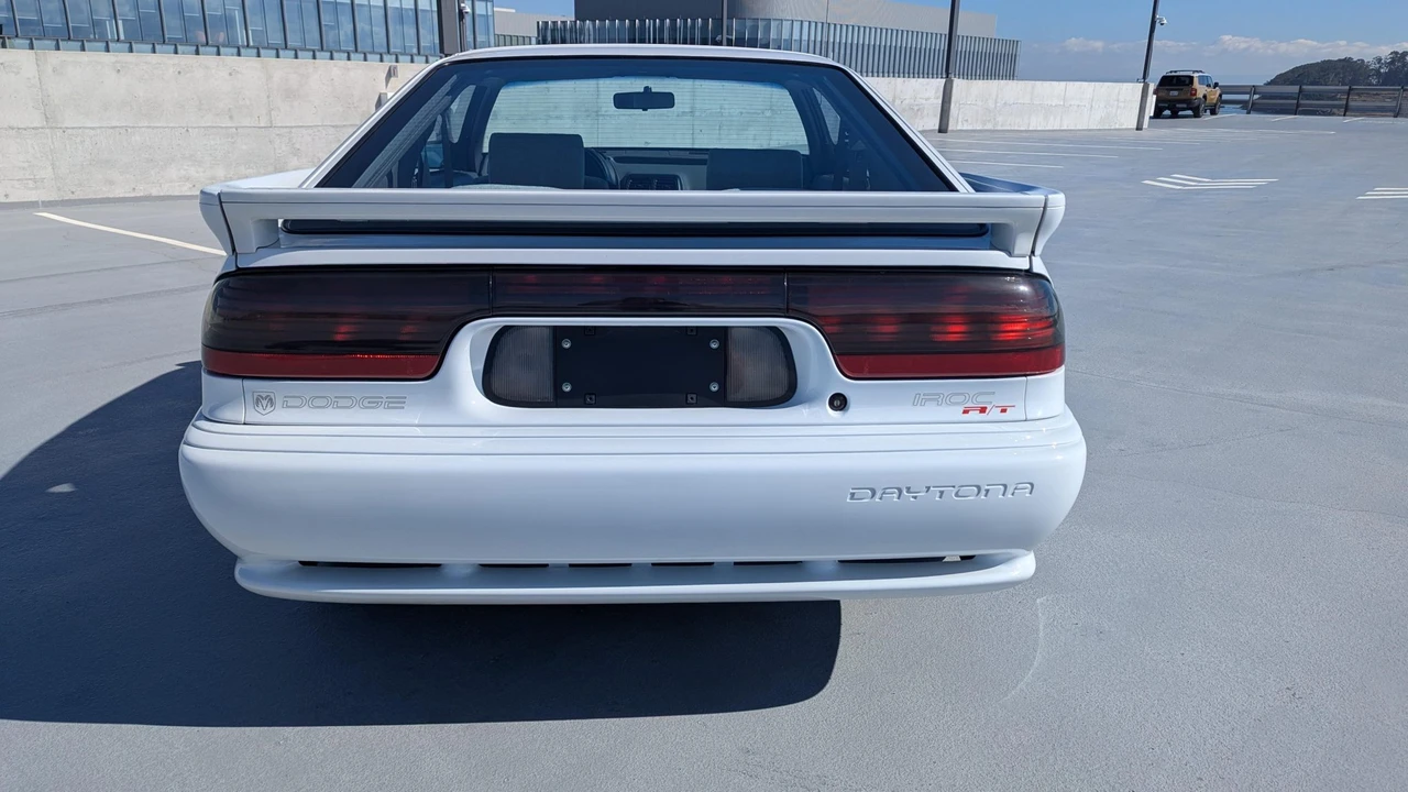 1992 Dodge Daytona - Image 26 of 31
