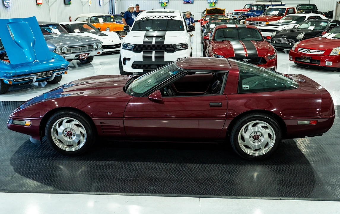 1993 Chevrolet Corvette C4 - Image 17 of 31