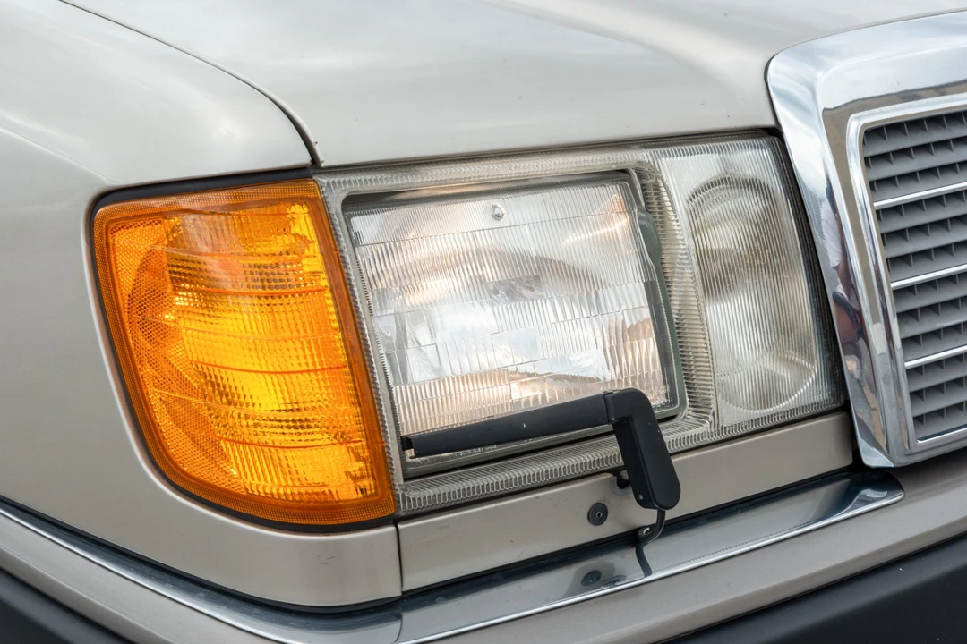 1993 Mercedes-Benz W124 E-Class - Image 10 of 31
