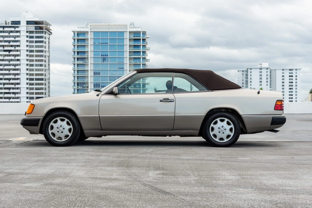 1993 Mercedes-Benz W124 E-Class - Image 2 of 31