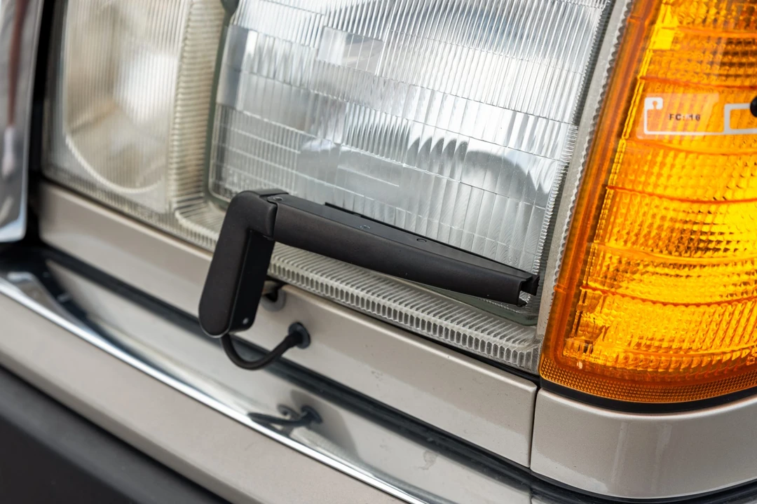 1993 Mercedes-Benz W124 E-Class - Image 14 of 31