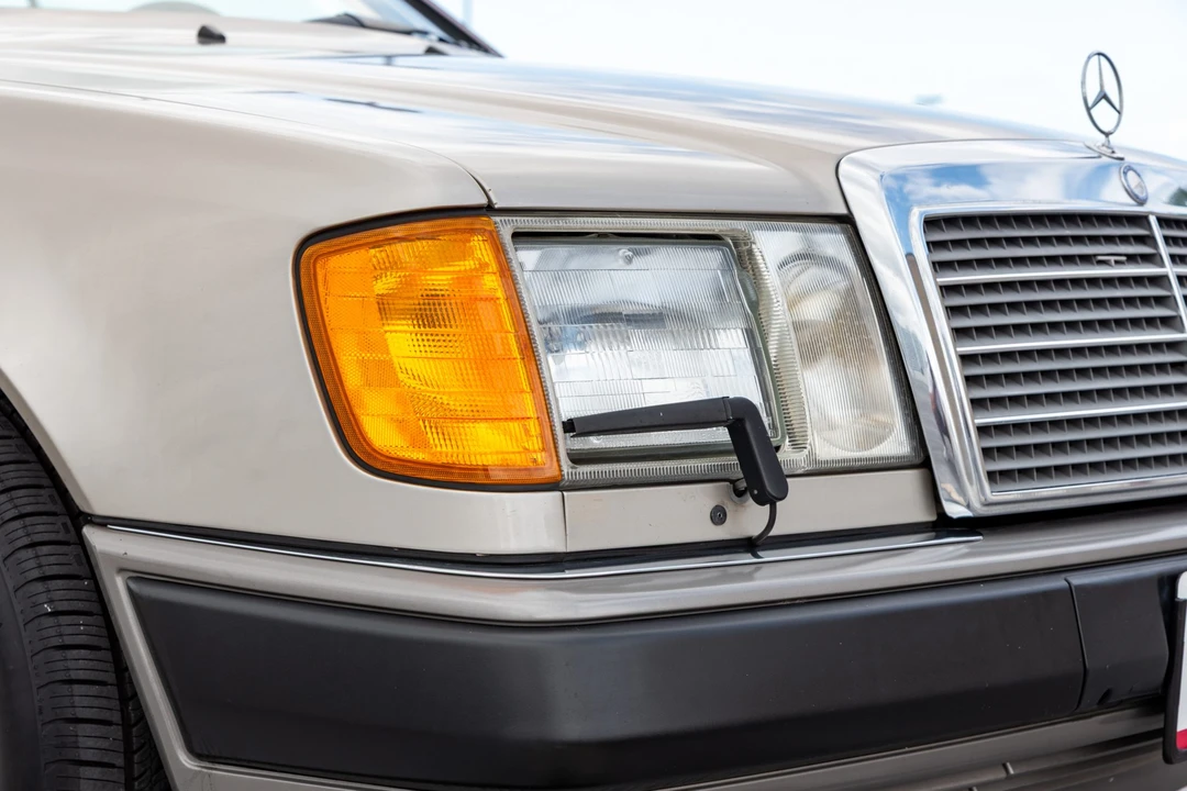 1993 Mercedes-Benz W124 E-Class - Image 9 of 31