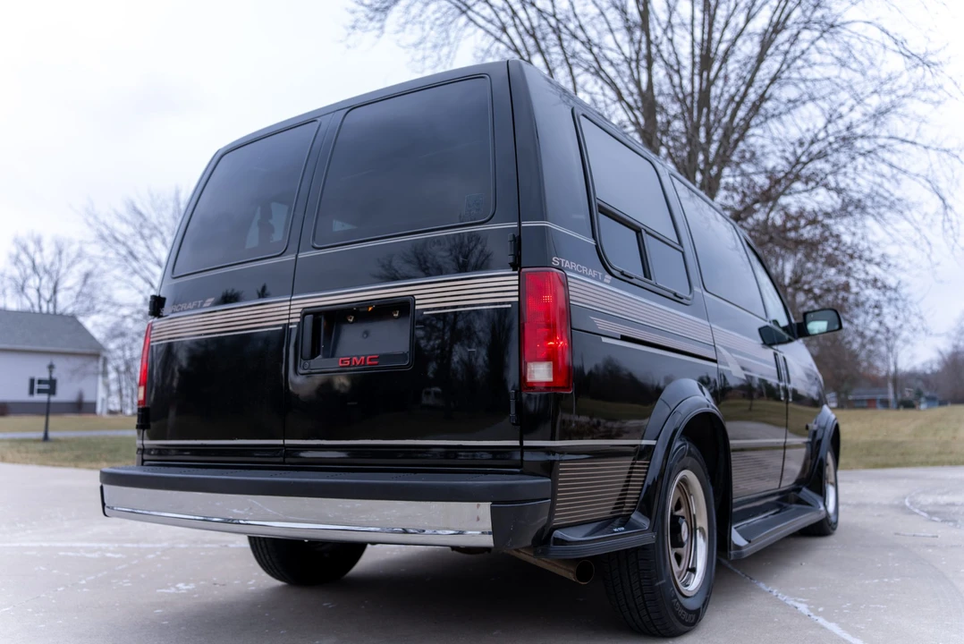 1994 GMC G-series Van - Image 18 of 31