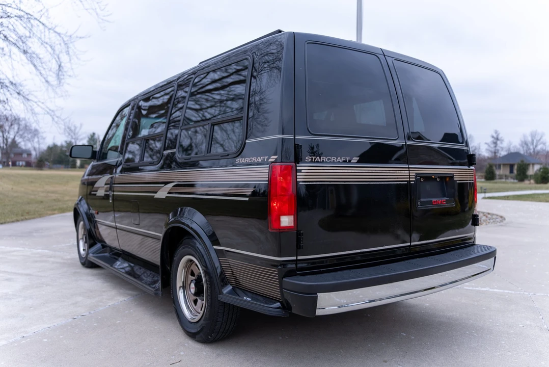 1994 GMC G-series Van - Image 11 of 31