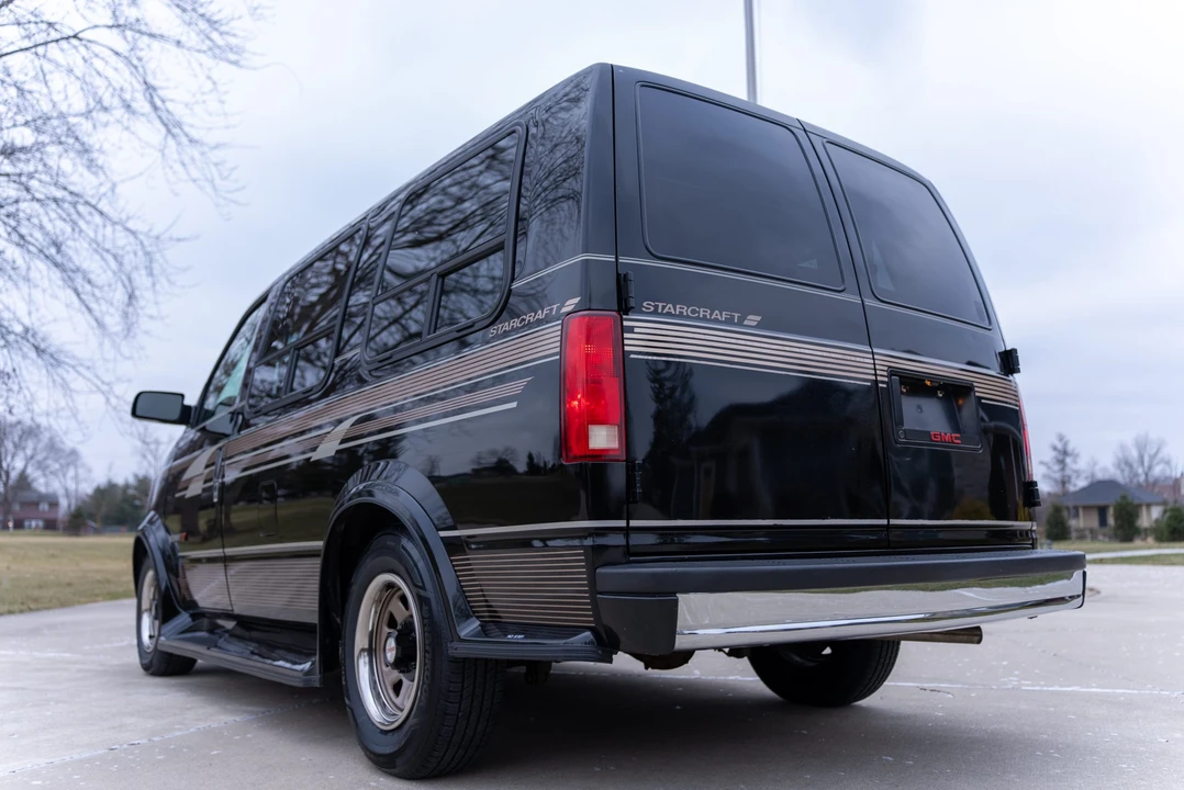 1994 GMC G-series Van - Image 12 of 31