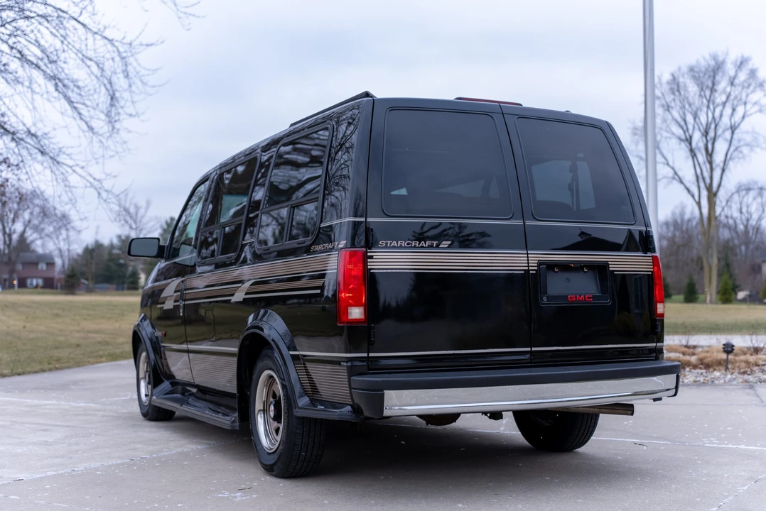 1994 GMC G-series Van - Image 13 of 31